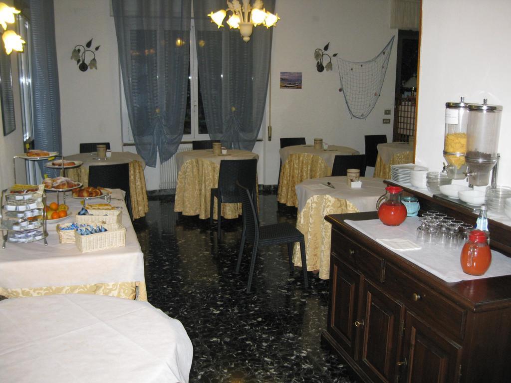 Hotel Acqua Marina Albissola Marina Exteriér fotografie